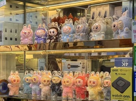 Labubu的假货产业链：秘密全球发货，工(🥅)厂谁也不能来看